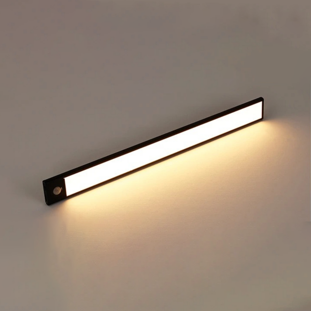 LumaSense - Illuminez Rapidement les Zones Sombres avec une Lumière Intelligente Activée par Mouvement