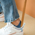 SlipEase - Glissez facilement dans vos chaussures sans vous pencher ni les abîmer