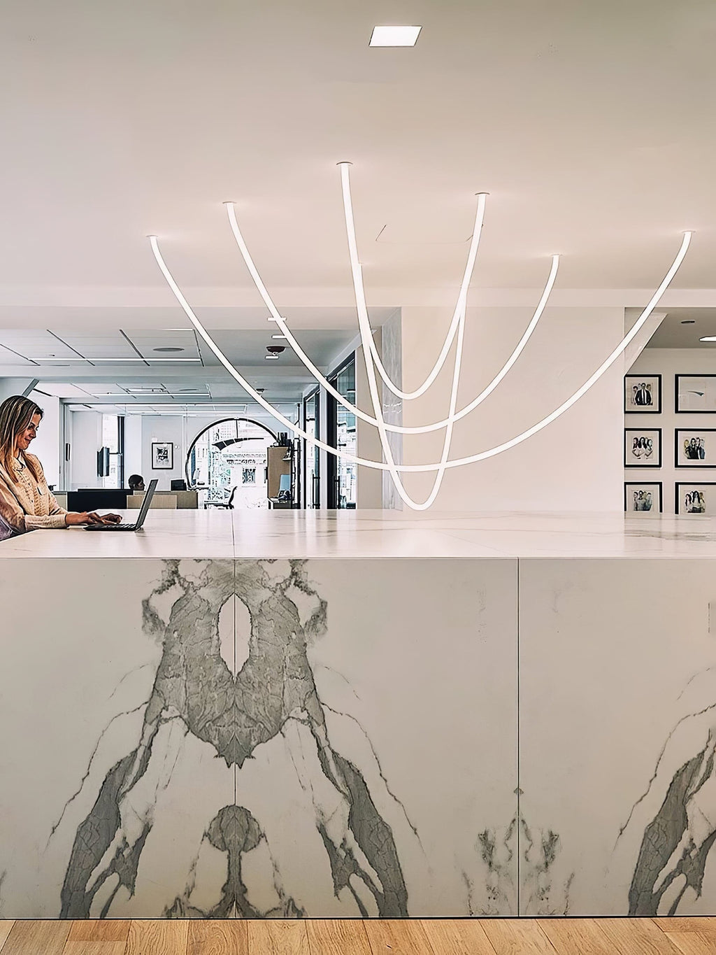FlexGlow - Personnalisez N'importe Quel Espace avec un Éclairage LED Flexible