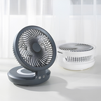 Ventilateur personnel rechargeable Brisalto avec angle réglable sur une surface plane