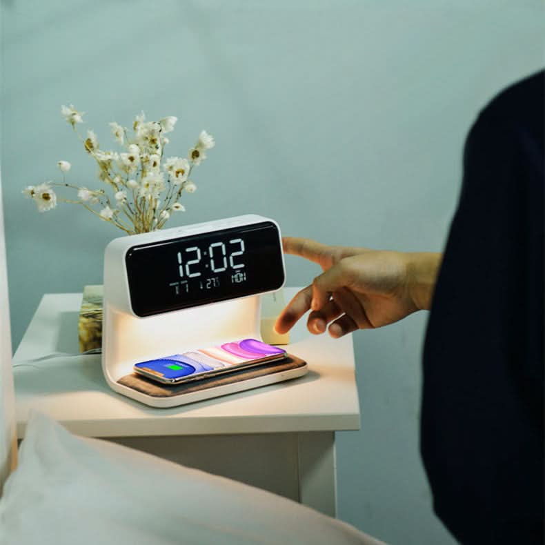 Lampe de table moderne 3-en-1 pour chambre avec réveil numérique