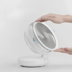 Ventilateur portable Brisalto facile à transporter, présenté dans un sac ou en voyage
