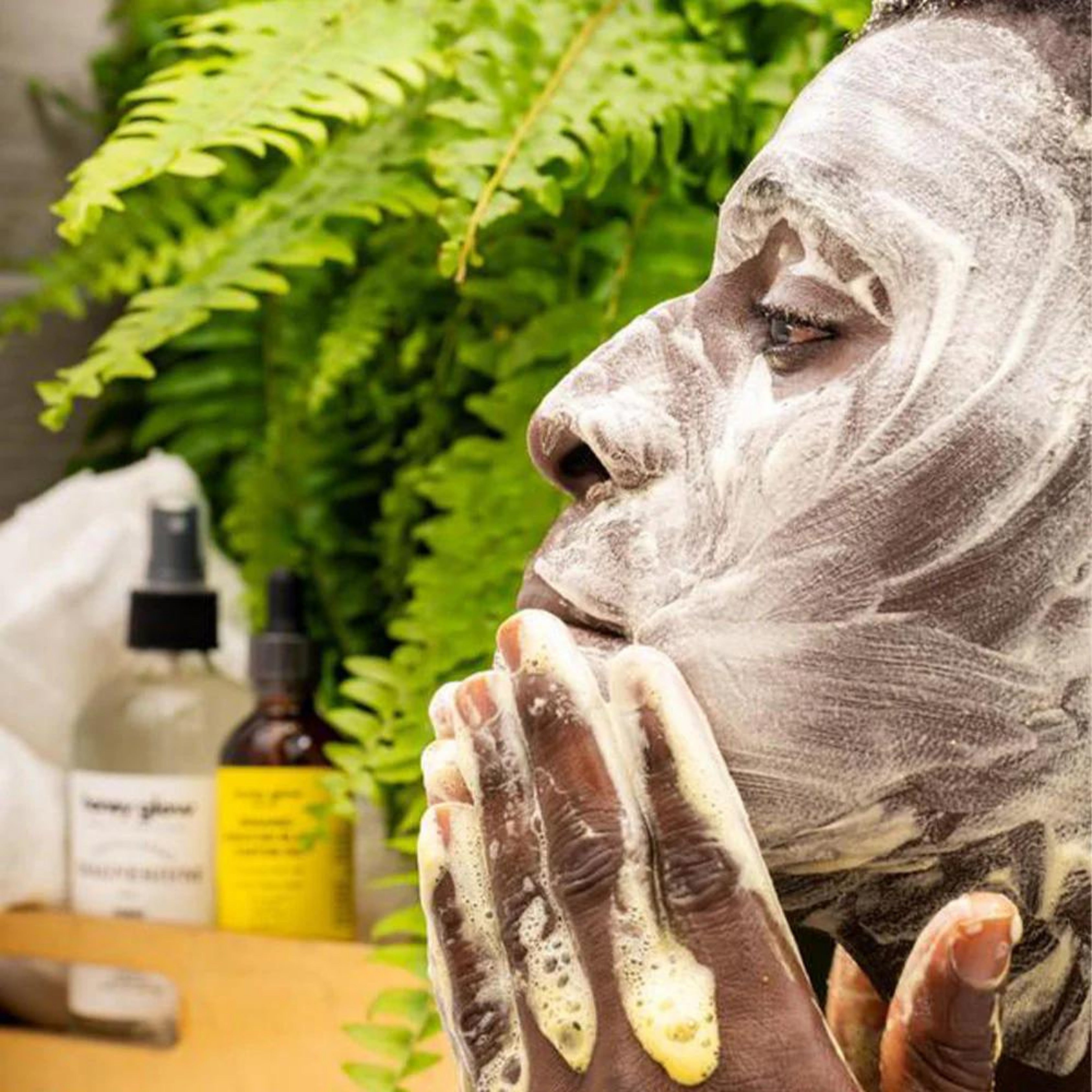 BrightenEase - Savon Éclaircissant Curcuma et Acide Kojique