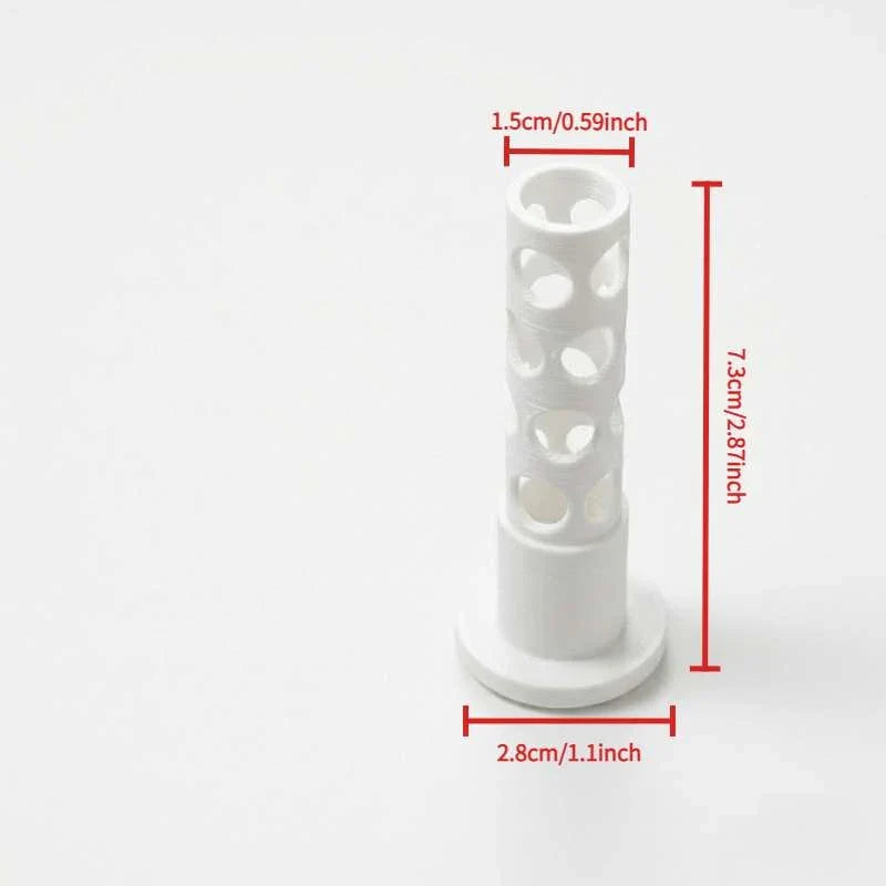 Vue rapprochée de l’insert hydroponique adapté aux cols de bouteille 17 à 28 mm