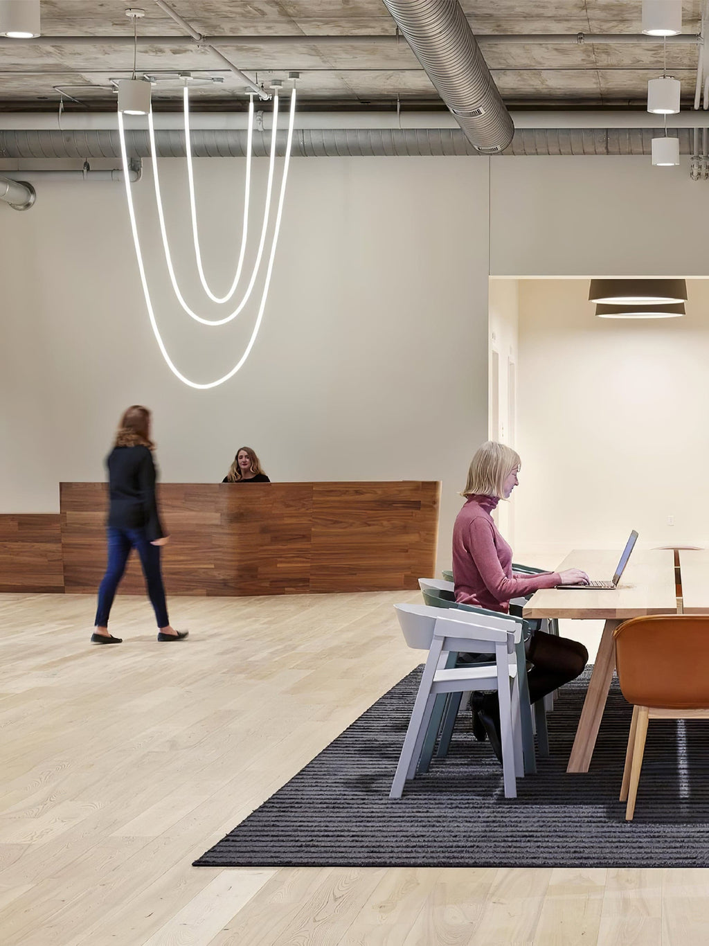 FlexGlow - Personnalisez N'importe Quel Espace avec un Éclairage LED Flexible