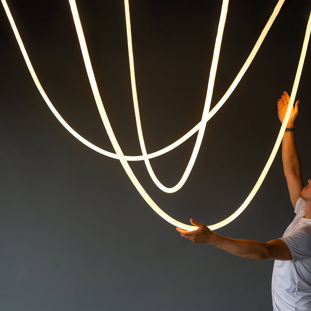 FlexGlow - Personnalisez N'importe Quel Espace avec un Éclairage LED Flexible