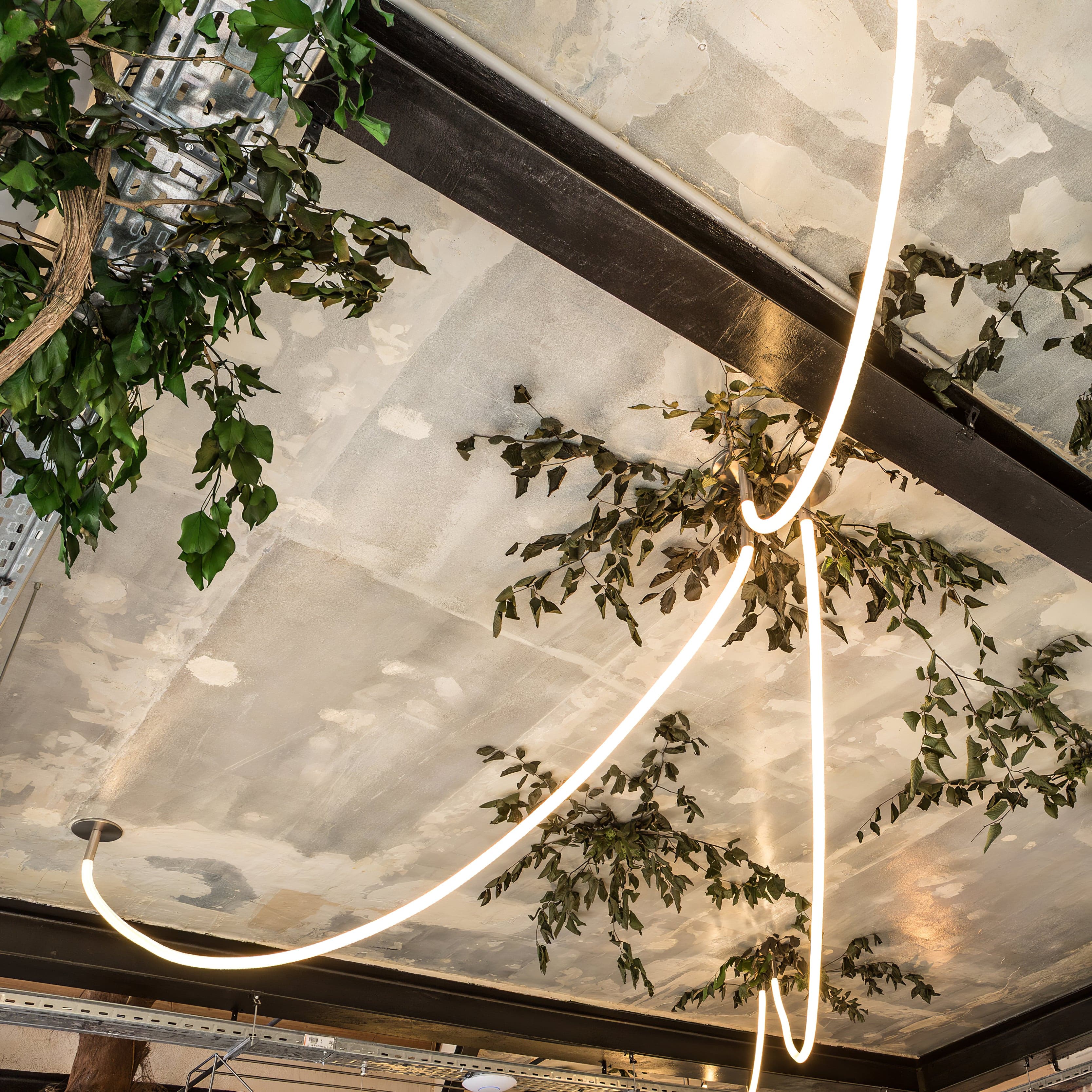 FlexGlow - Personnalisez N'importe Quel Espace avec un Éclairage LED Flexible