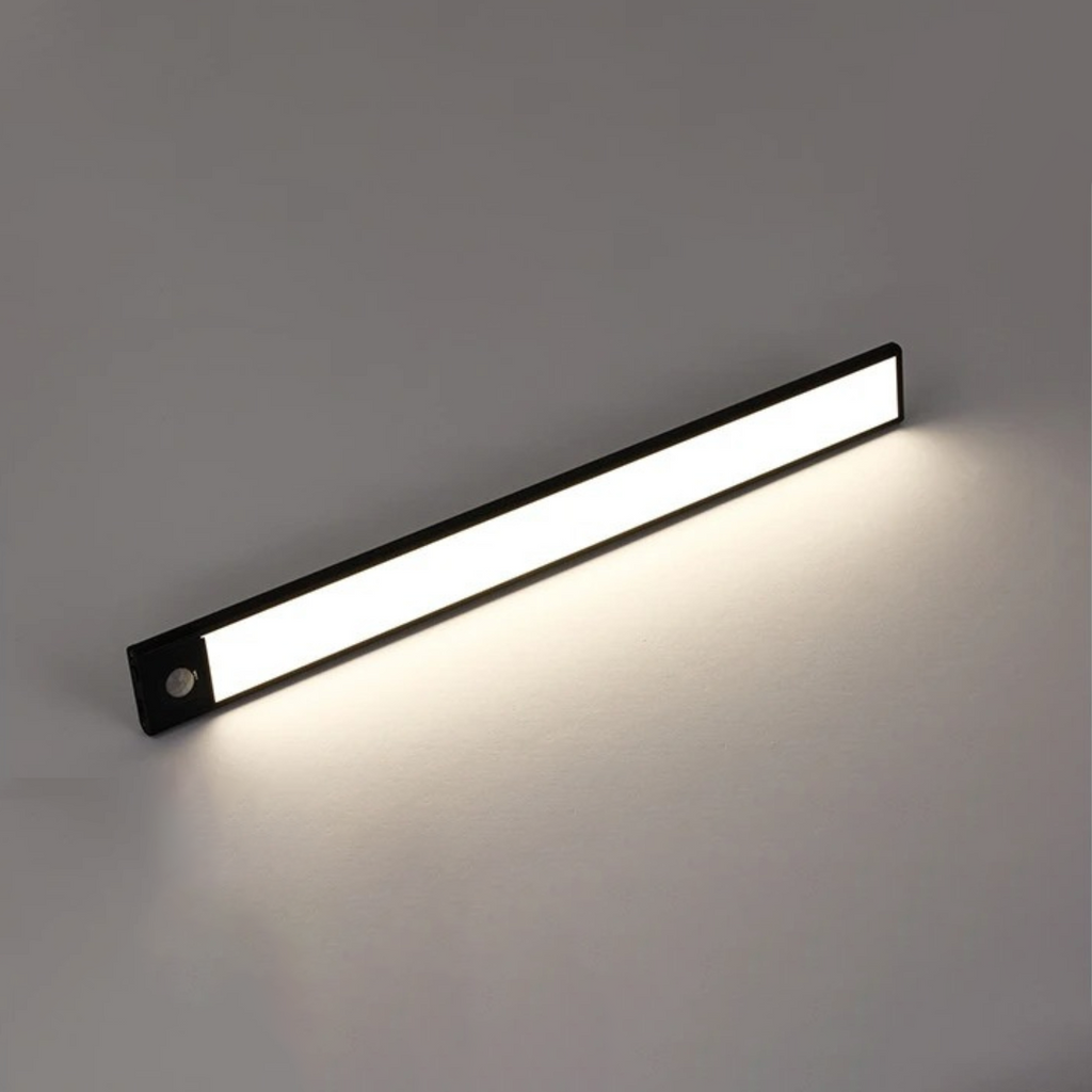 LumaSense - Illuminez Rapidement les Zones Sombres avec une Lumière Intelligente Activée par Mouvement
