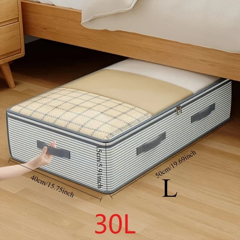 Sac de rangement sous lit utilisé pour organiser des couvertures