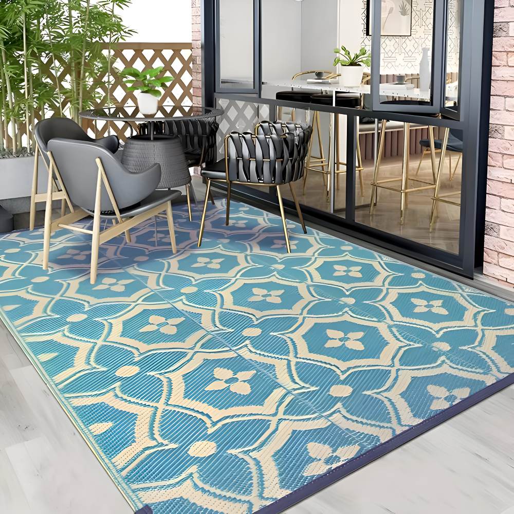 Tapis d'extérieur résistant aux intempéries dans un espace patio