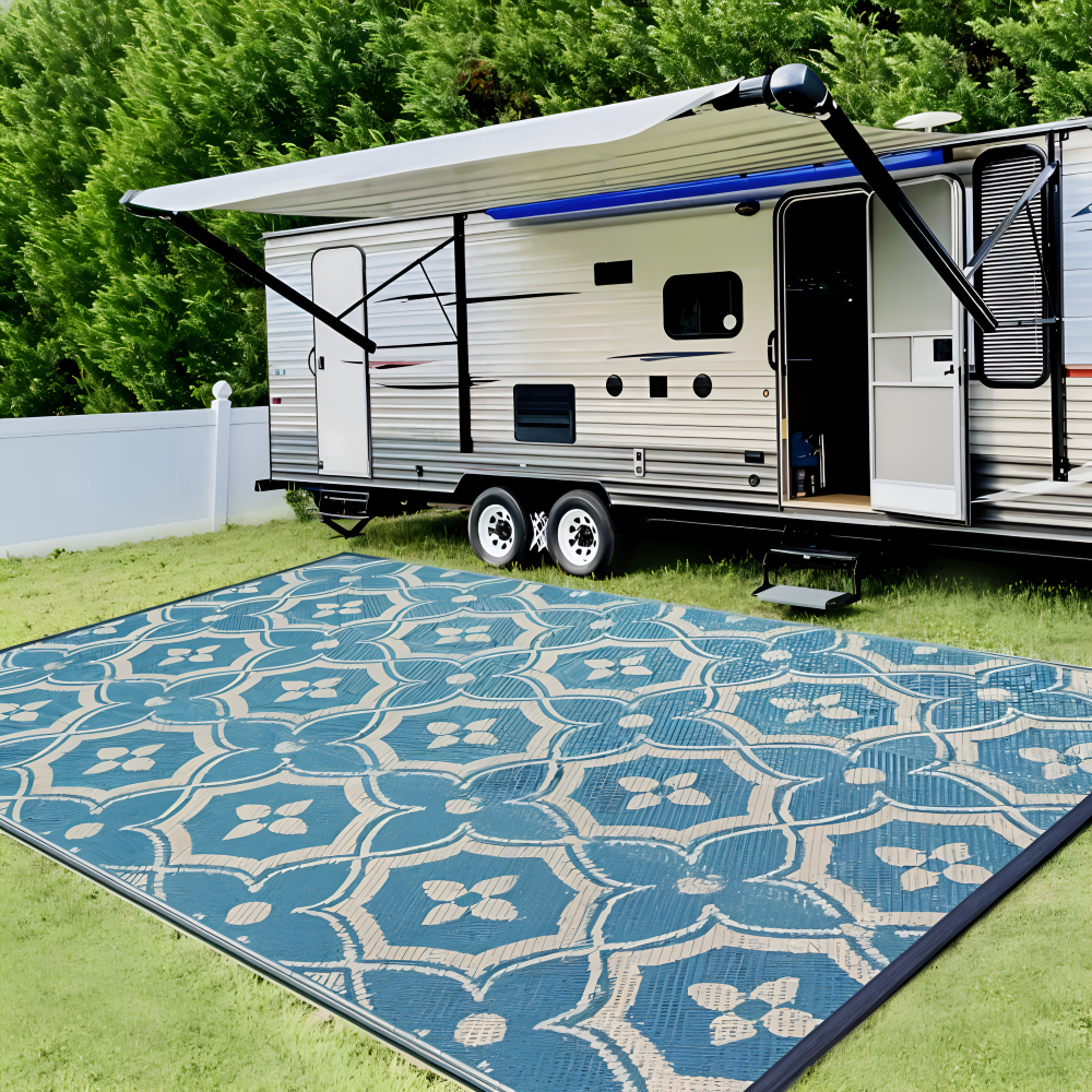Tapis plat tissé pour balcon avec design géométrique moderne