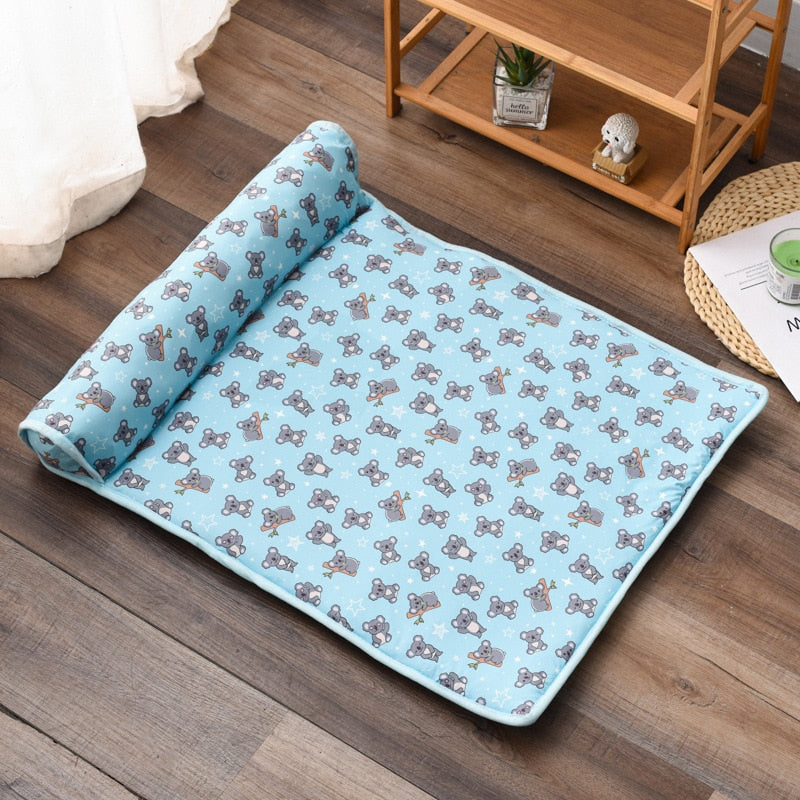 Tapis rafraîchissant pour chien ou chat utilisé en intérieur