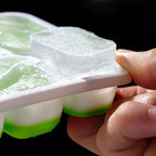 Moule à glaçons | 14 cavités en silicone avec fond souple | Couvercle étanche