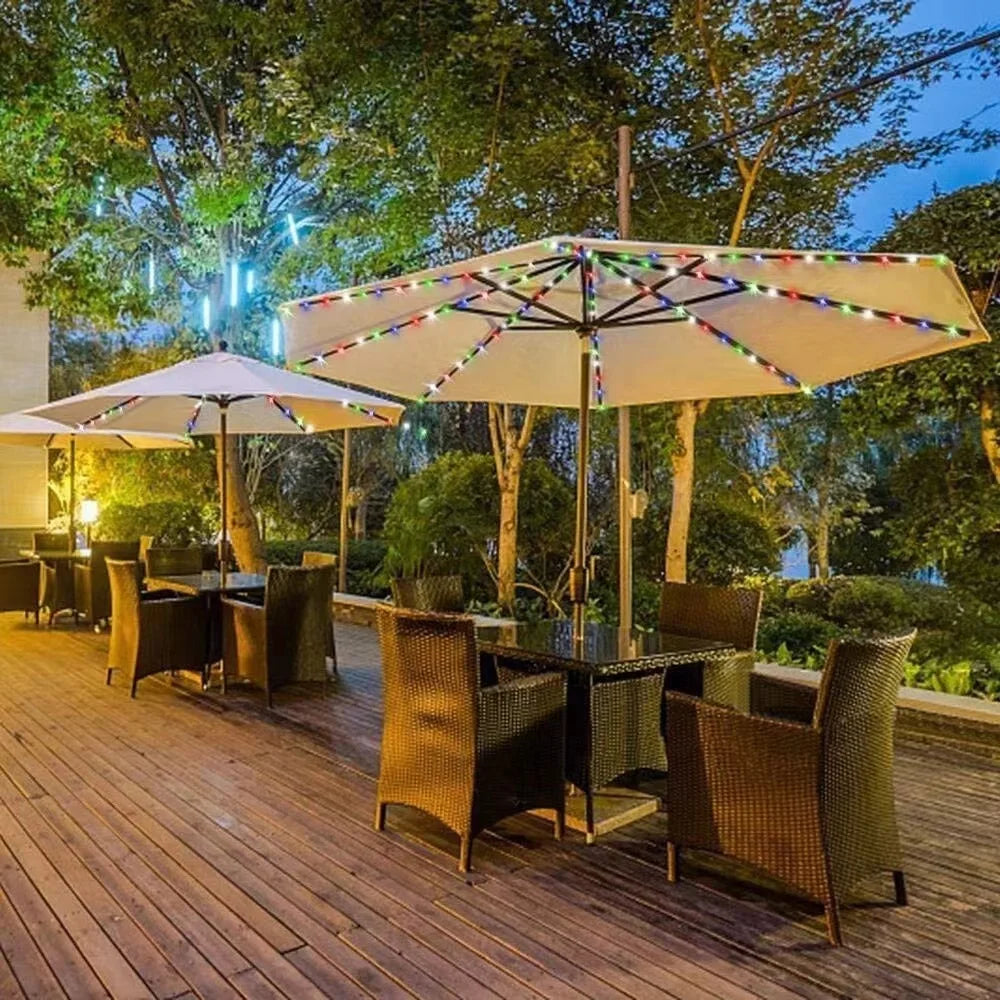 Guirlande lumineuse pour parasol extérieur | 104 LED blanc chaud | Télécommande & alimentée par batterie | Étanche
