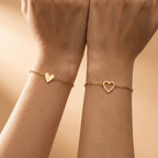 HeartLink - Restez Connecté à Votre Être Cher avec des Bracelets Cœurs Coordonnés