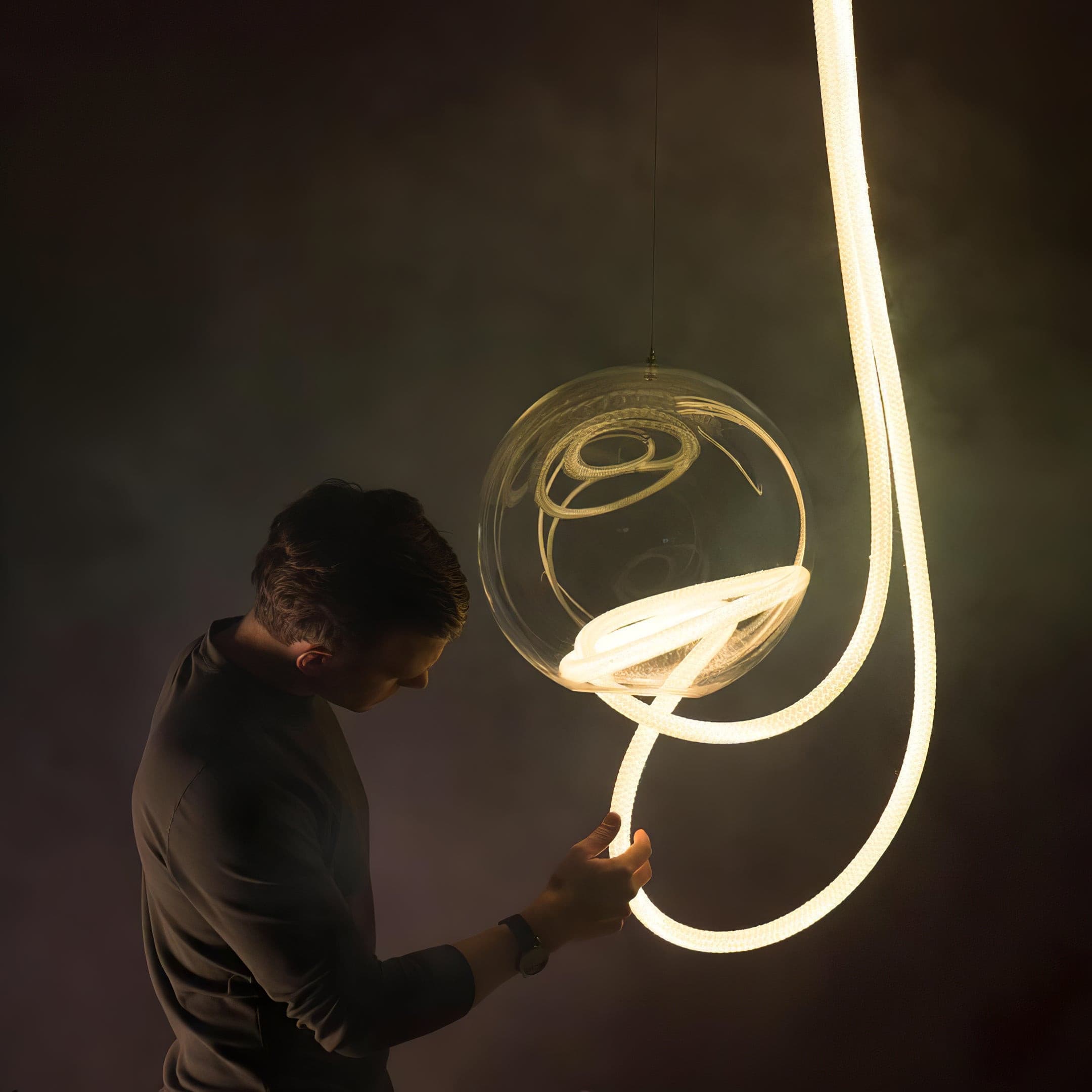 FlexGlow - Personnalisez N'importe Quel Espace avec un Éclairage LED Flexible