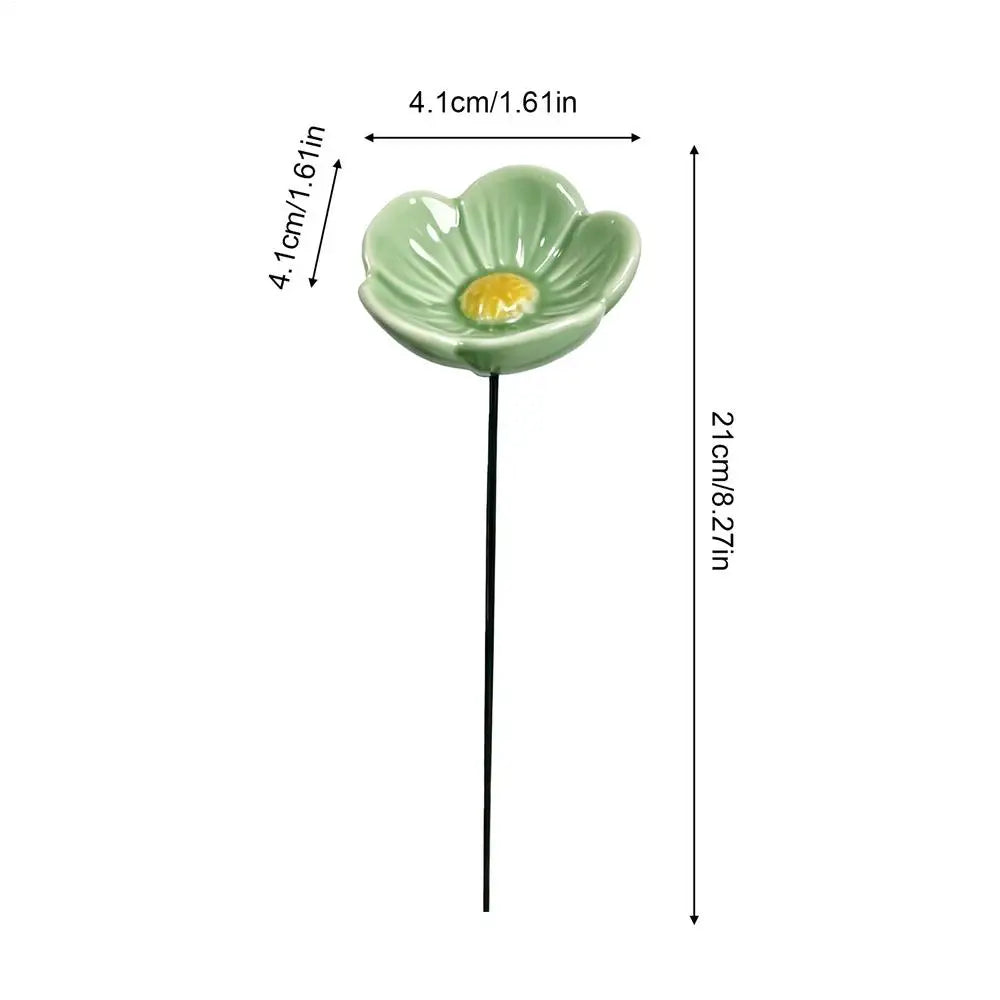 Abreuvoir à pollinisateurs Floréa comme décoration de jardin extérieure