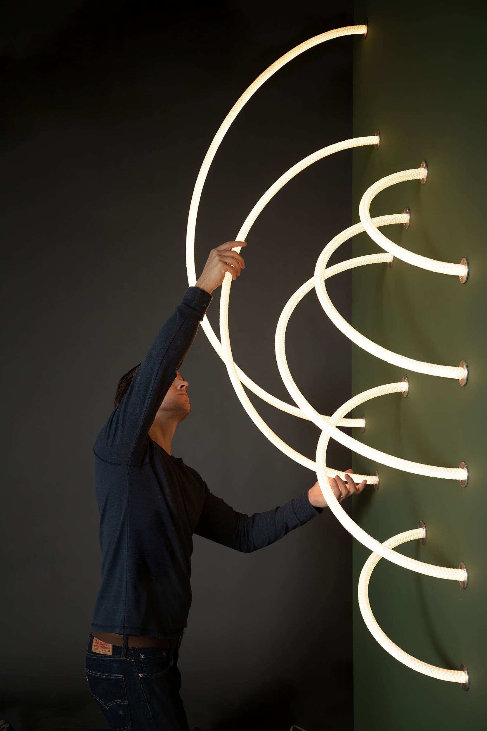 FlexGlow - Personnalisez N'importe Quel Espace avec un Éclairage LED Flexible