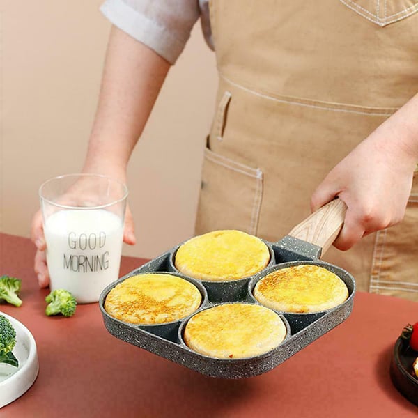 Poêle carrée à 4 moules pour œufs et mini omelettes