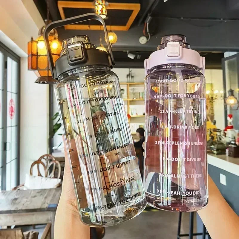 Bouteille d'eau pour adultes | 2L à large ouverture avec paille intégrée | Marquage temporel | Sports de plein air