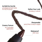Trait d'eyeliner net et longue tenue sur œil maquillé